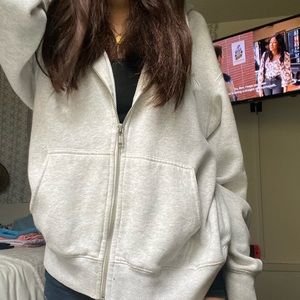 Christy hoodie brandy melville